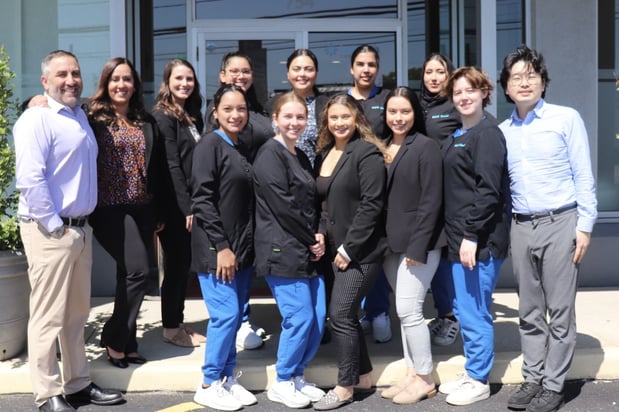 Images R+R Dental