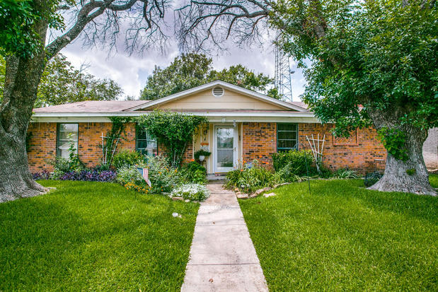 Images Marcus Ku, Dallas Realtor