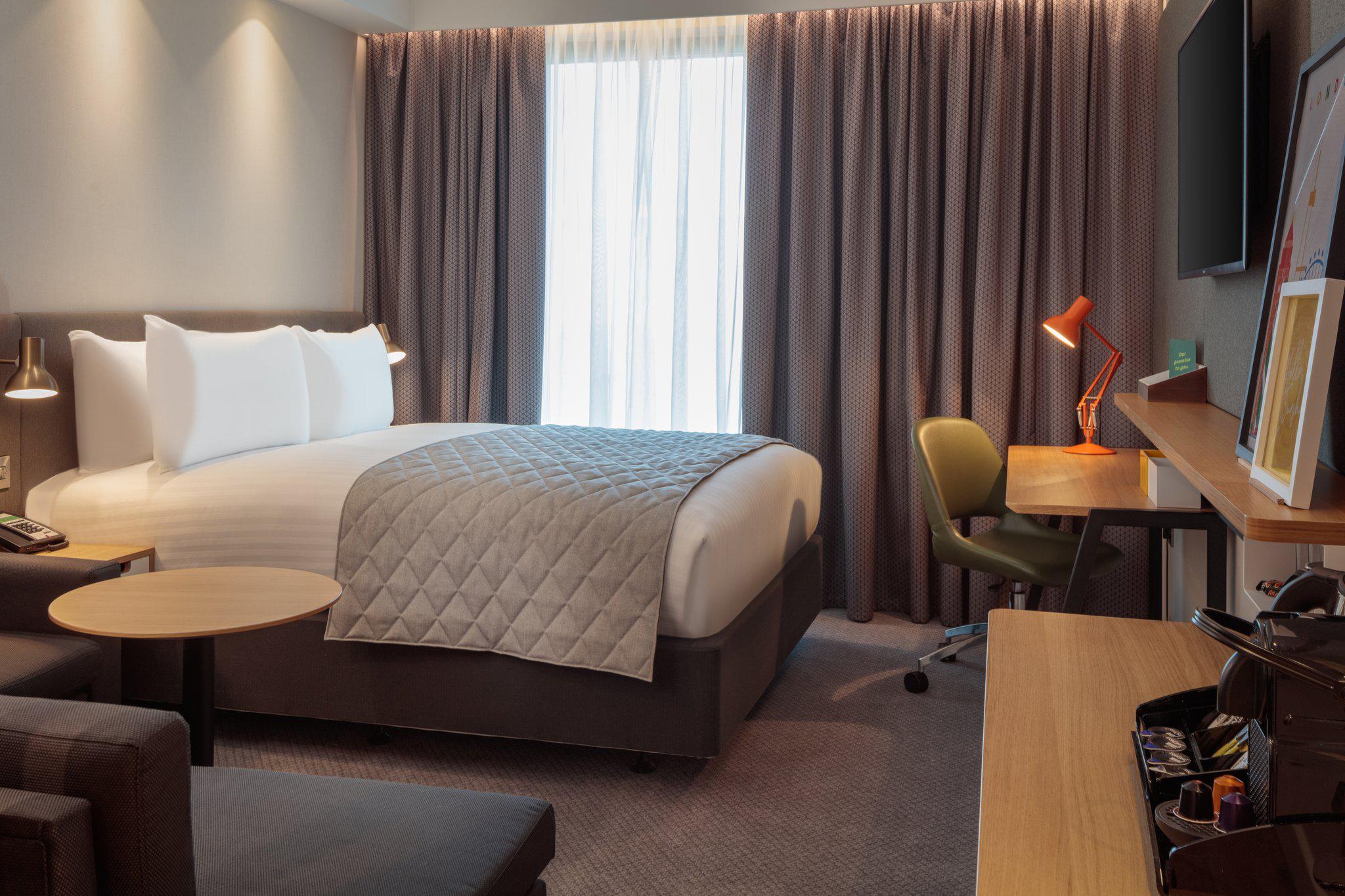 Holiday Inn London - Heathrow Bath Road, an IHG Hotel West Drayton 020 3962 5800