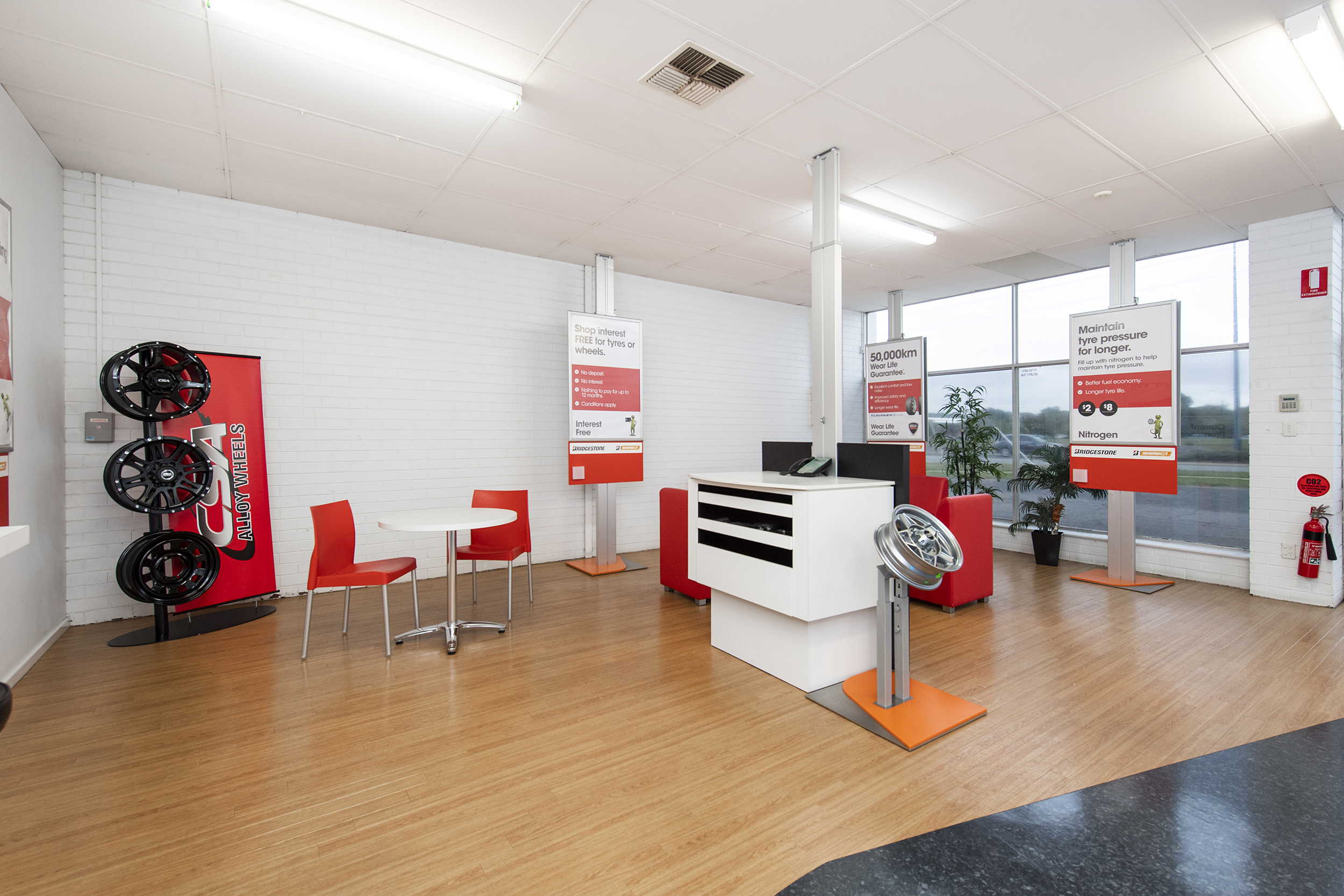 Images Bridgestone Select Tyre & Auto Rockingham