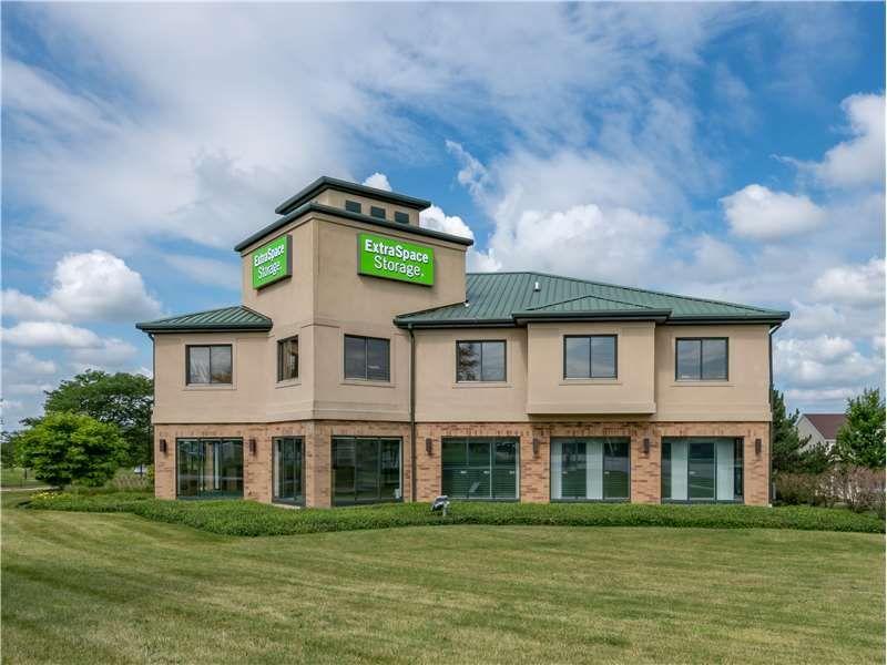 Beauty Image - Extra Space Storage at 1051 Kettle Ave, North Aurora, IL 60542