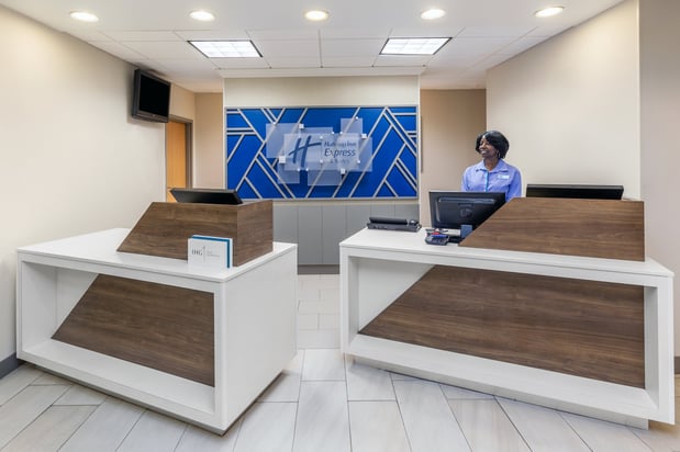 Images Holiday Inn Express & Suites Vicksburg by IHG