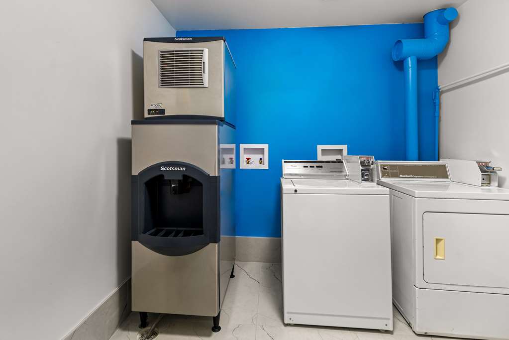 Images SureStay Plus by Best Western Brooks
