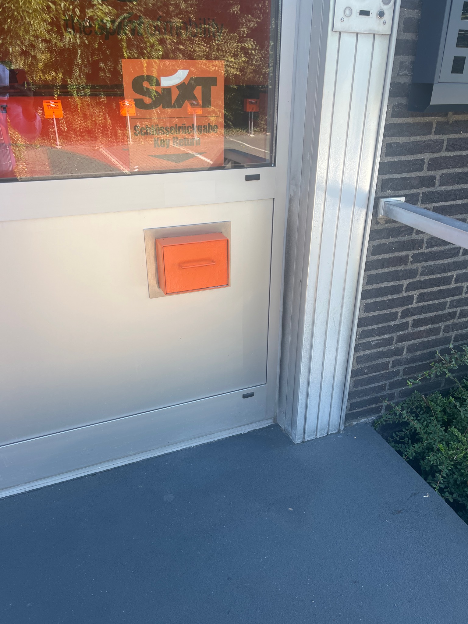 SIXT Autovermietung Wesel, Schermbecker Landstraße 73-77 in Wesel