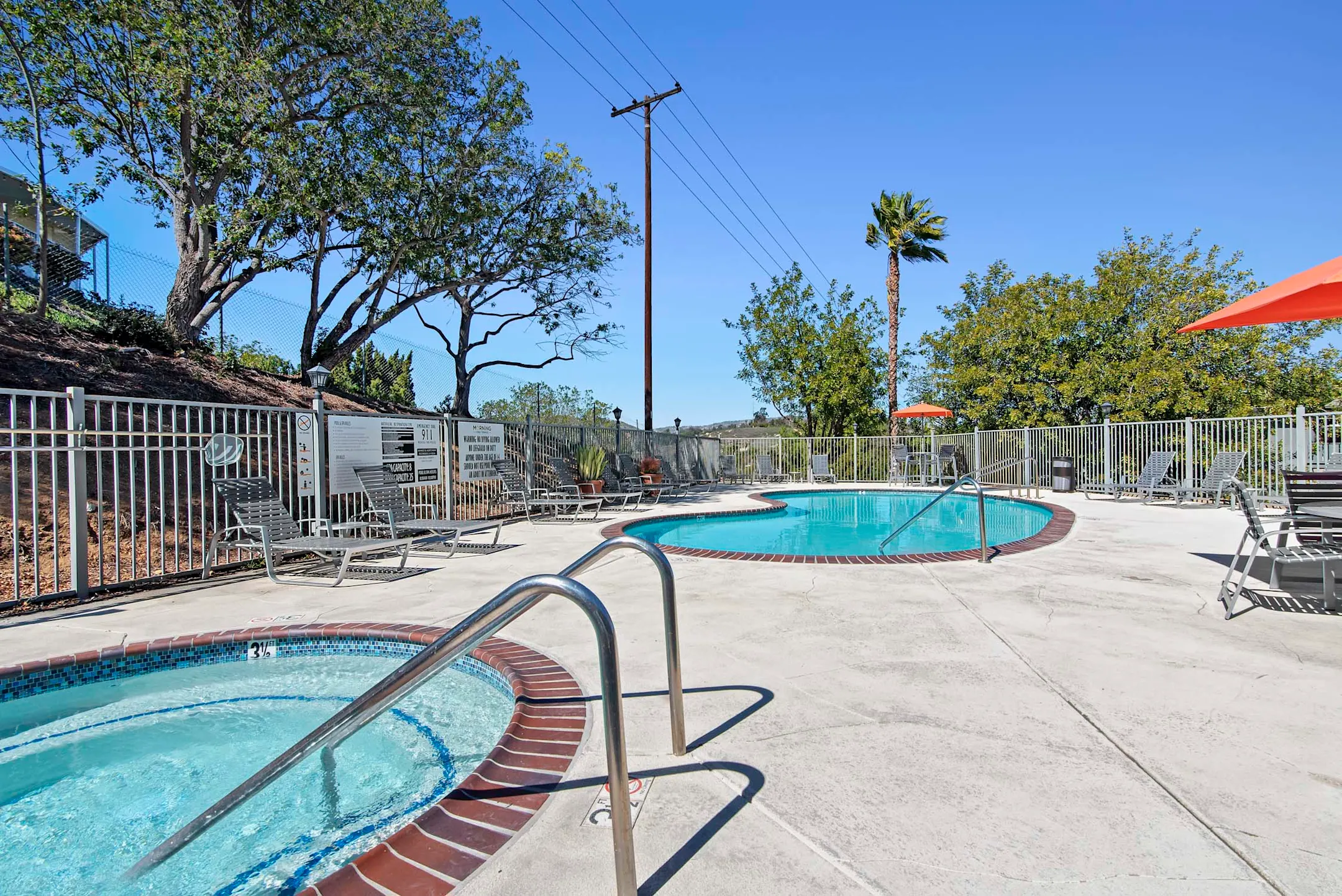 Swimming Pool & Hot Tub 