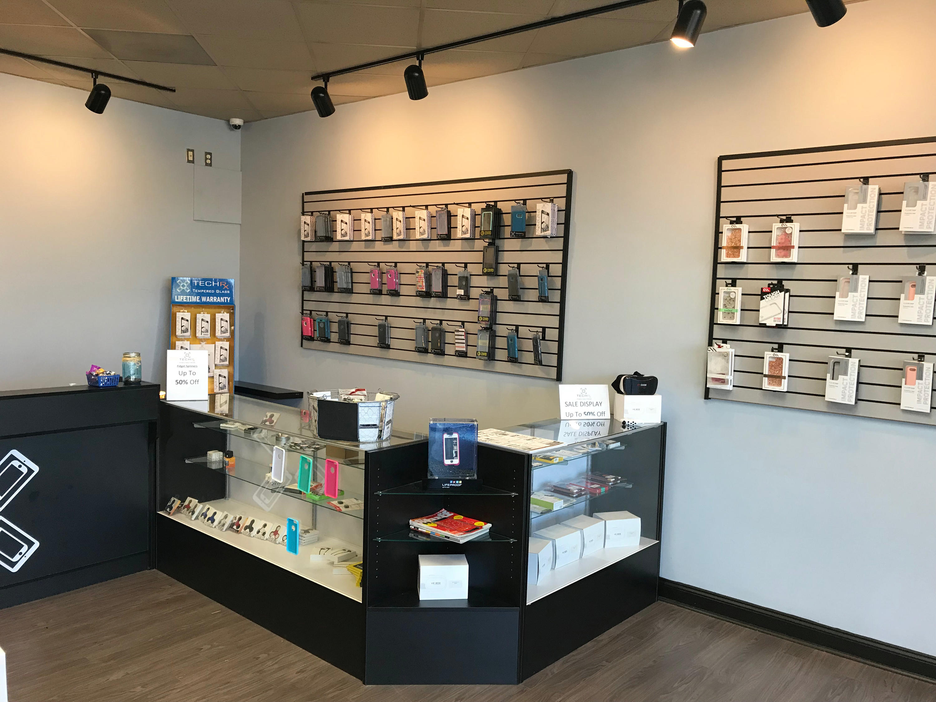 CPR Cell Phone Repair Macon GA - Store Interior