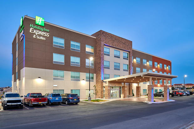 Images Holiday Inn Express & Suites El Paso East-Loop 375, an IHG Hotel