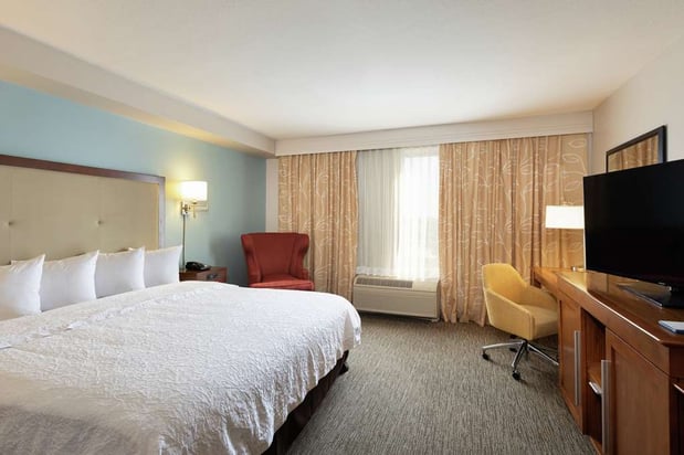 Images Hampton Inn & Suites Austin-Airport
