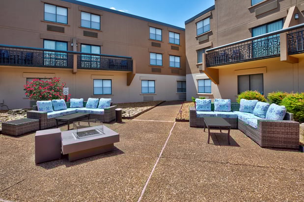 Images Holiday Inn Express Nashville Airport by IHG