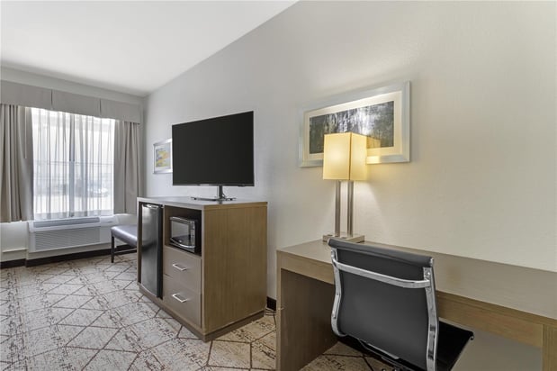 Images Best Western Plus North Houston Inn & Suites