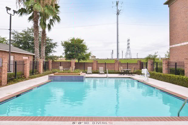 Images Holiday Inn Express & Suites San Antonio South by IHG