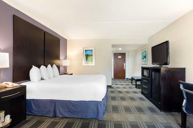 Images Best Western Hartford Hotel & Suites