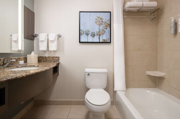 Images Hilton Garden Inn Fontana