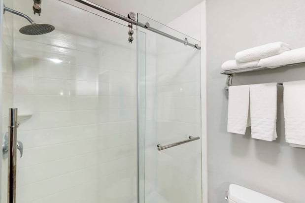 Images Best Western Medical Center North Inn & Suites Near Six Flags