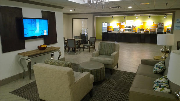 Images Holiday Inn Express & Suites Fayetteville-Univ of AR Area, an IHG Hotel