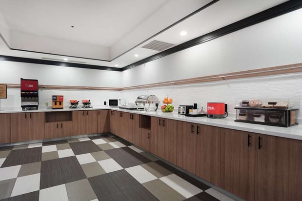 Images Hampton Inn & Suites Tulsa/Central