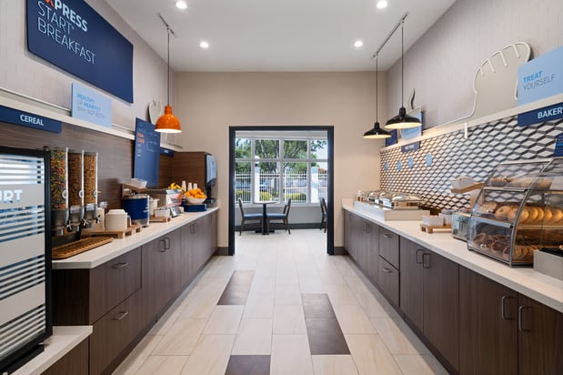 Images Holiday Inn Express & Suites St. Petersburg North (I-275) by IHG