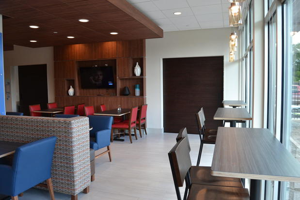 Images Holiday Inn Express & Suites Goodlettsville N - Nashville by IHG