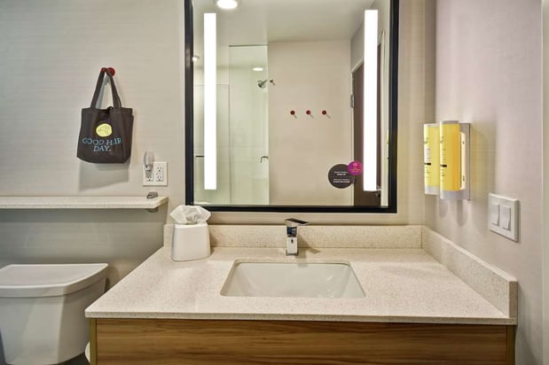 Images Tru by Hilton Fort Wayne