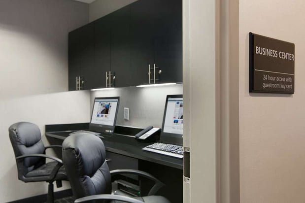 Images Hampton Inn & Suites Roanoke Airport