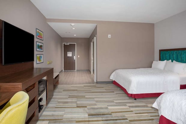 Images Hampton Inn & Suites Watsonville