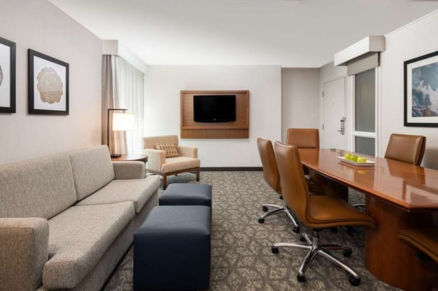 Images Embassy Suites by Hilton Portland Airport