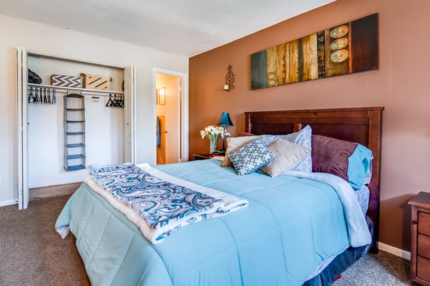 Images Forest Woods Apartments