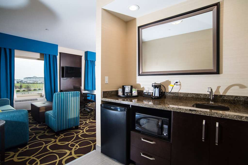 Images Hampton Inn & Suites by Hilton Regina East Gate
