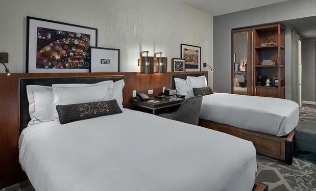 Images LondonHouse Chicago, Curio Collection by Hilton