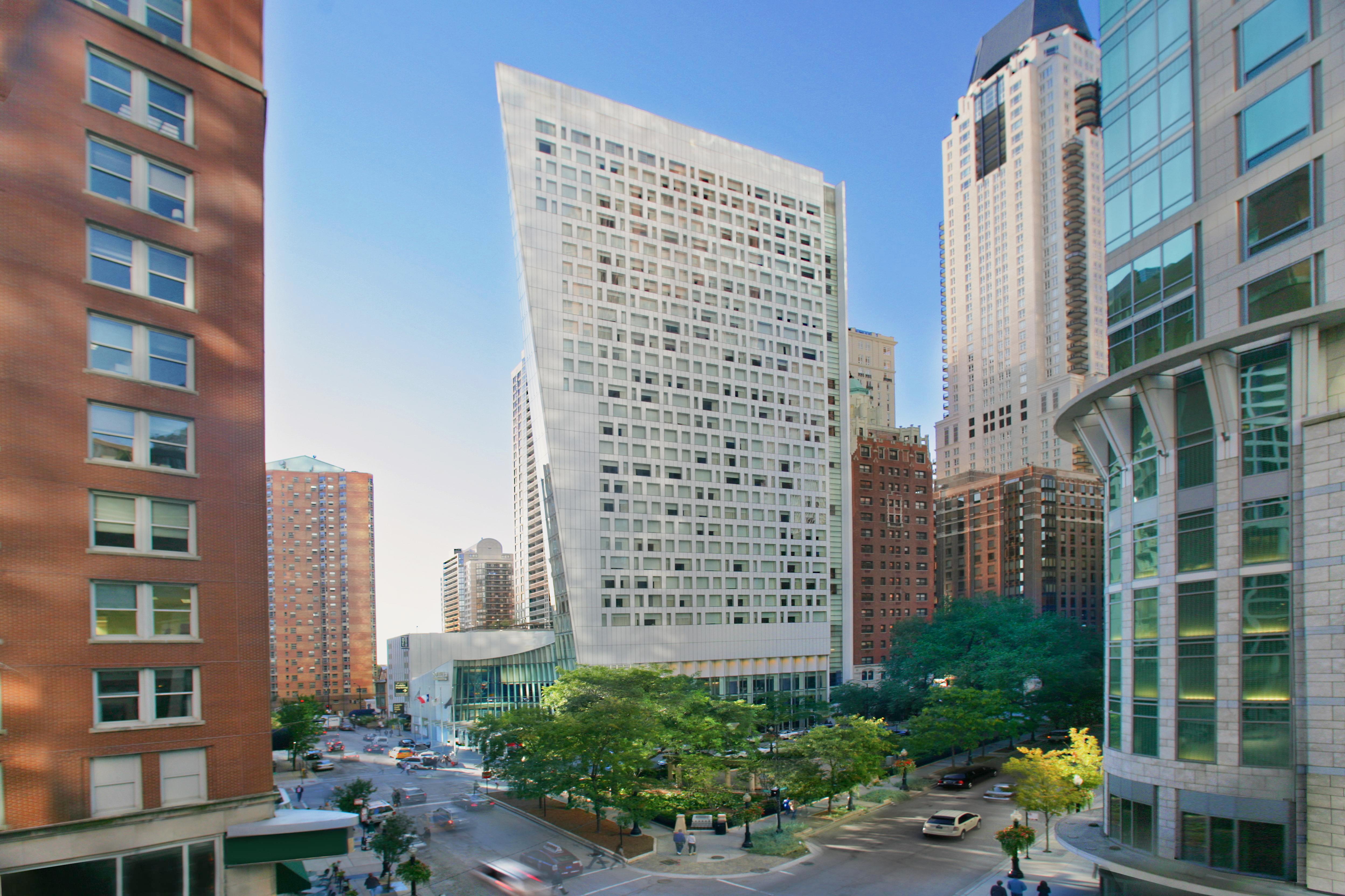 hotels in chicago on magnificent mile