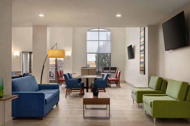 Images Holiday Inn Express & Suites Opelika Auburn by IHG