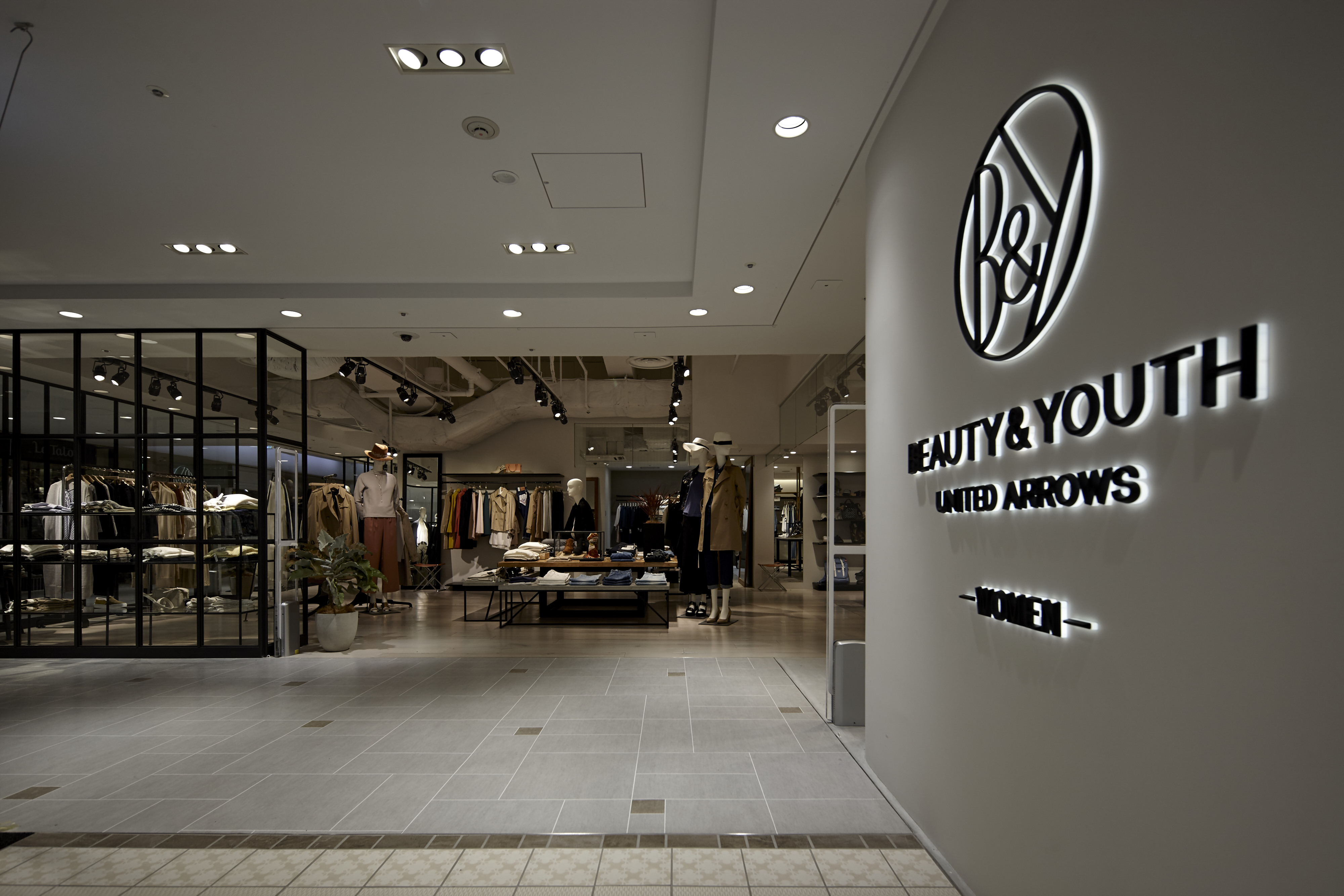 ビューティー&ユース ユナイテッドアローズ 新宿ウィメンズストア