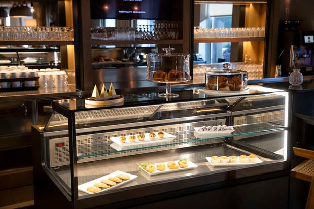 Images The Lloyd Stamford, Tapestry Collection by Hilton