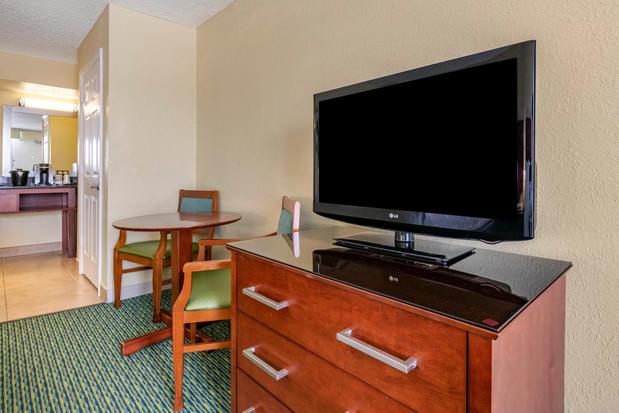 Images Holiday Inn Resort Orlando Lake Buena Vista by IHG