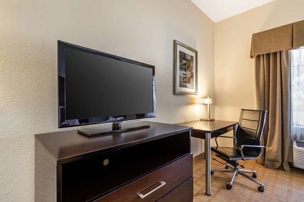 Images Best Western Plus Lytle Inn & Suites