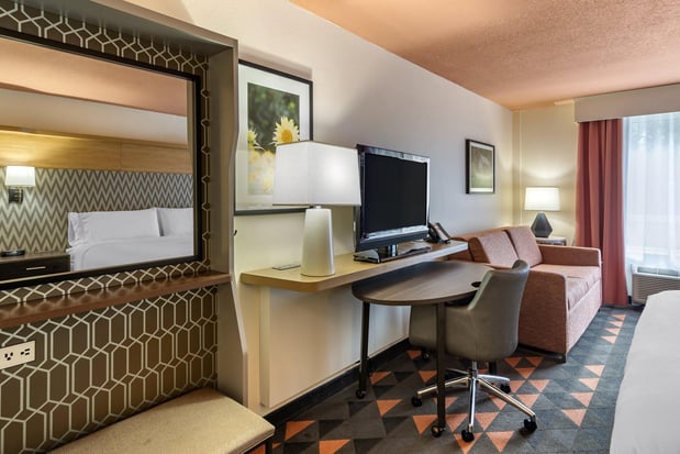 Images Holiday Inn Atlanta-Gas South Arena Area by IHG
