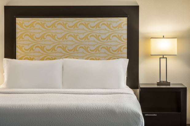 Images Holiday Inn Express & Suites Colorado Springs Central by IHG