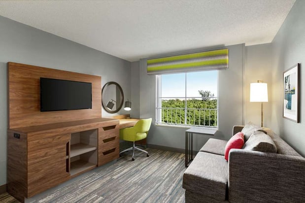 Images Hampton Inn & Suites Ft. Lauderdale Airport/South Cruise Port