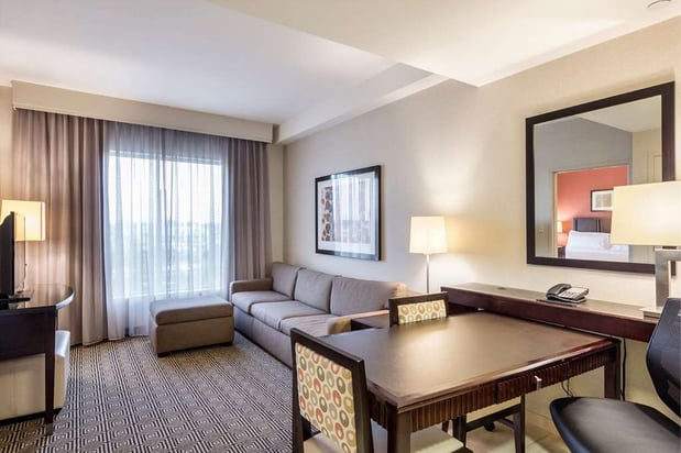 Images Embassy Suites by Hilton Newark Airport