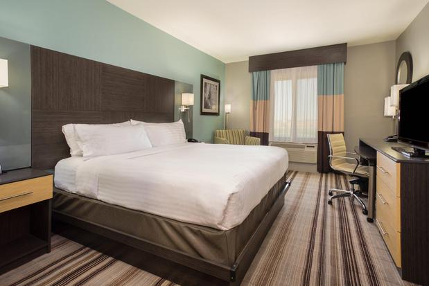 Images Holiday Inn Express & Suites Amarillo West, an IHG Hotel
