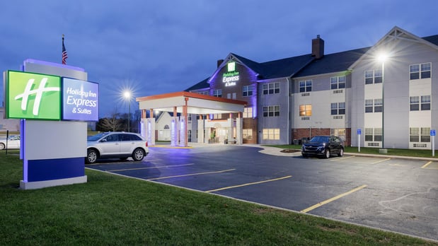 Images Holiday Inn Express & Suites Zion by IHG
