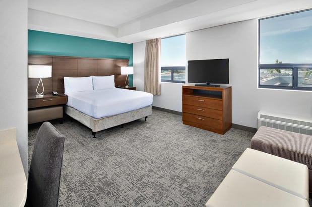 Images Staybridge Suites Irvine - John Wayne Airport by IHG