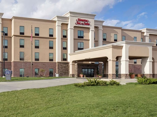 Images Hampton Inn & Suites Lincoln Northeast I-80