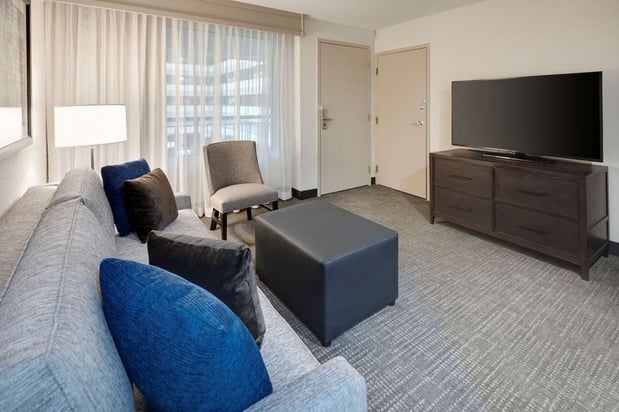 Images Embassy Suites by Hilton Detroit Troy Auburn Hills
