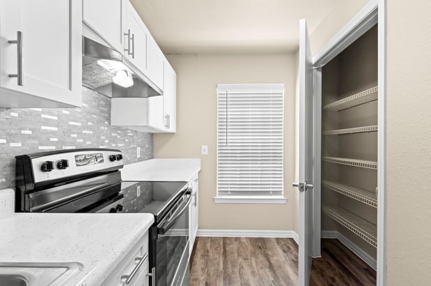 Images Miramar Apartments