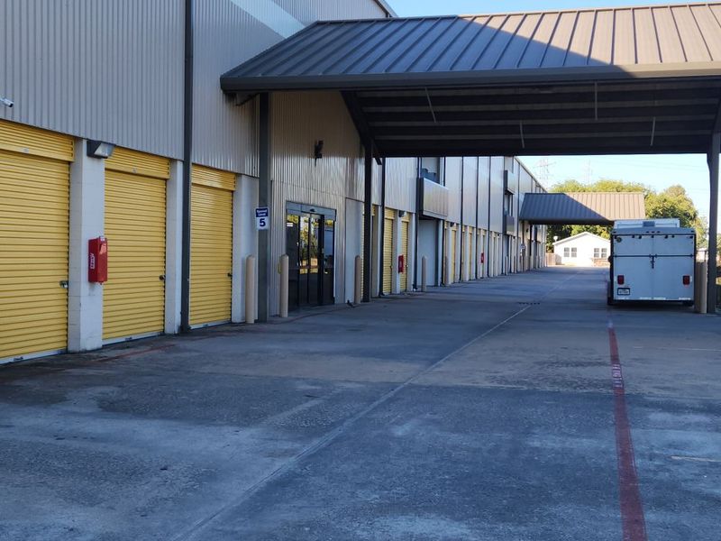 Images Extra Space Storage