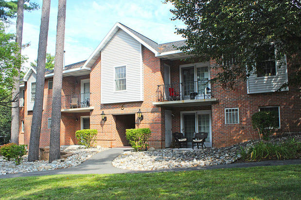 Images Hawthorne Gardens Apartments
