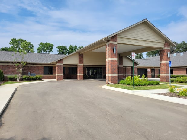 Images Hampton Manor of Bloomfield Hills Assisted Living & Memory Care