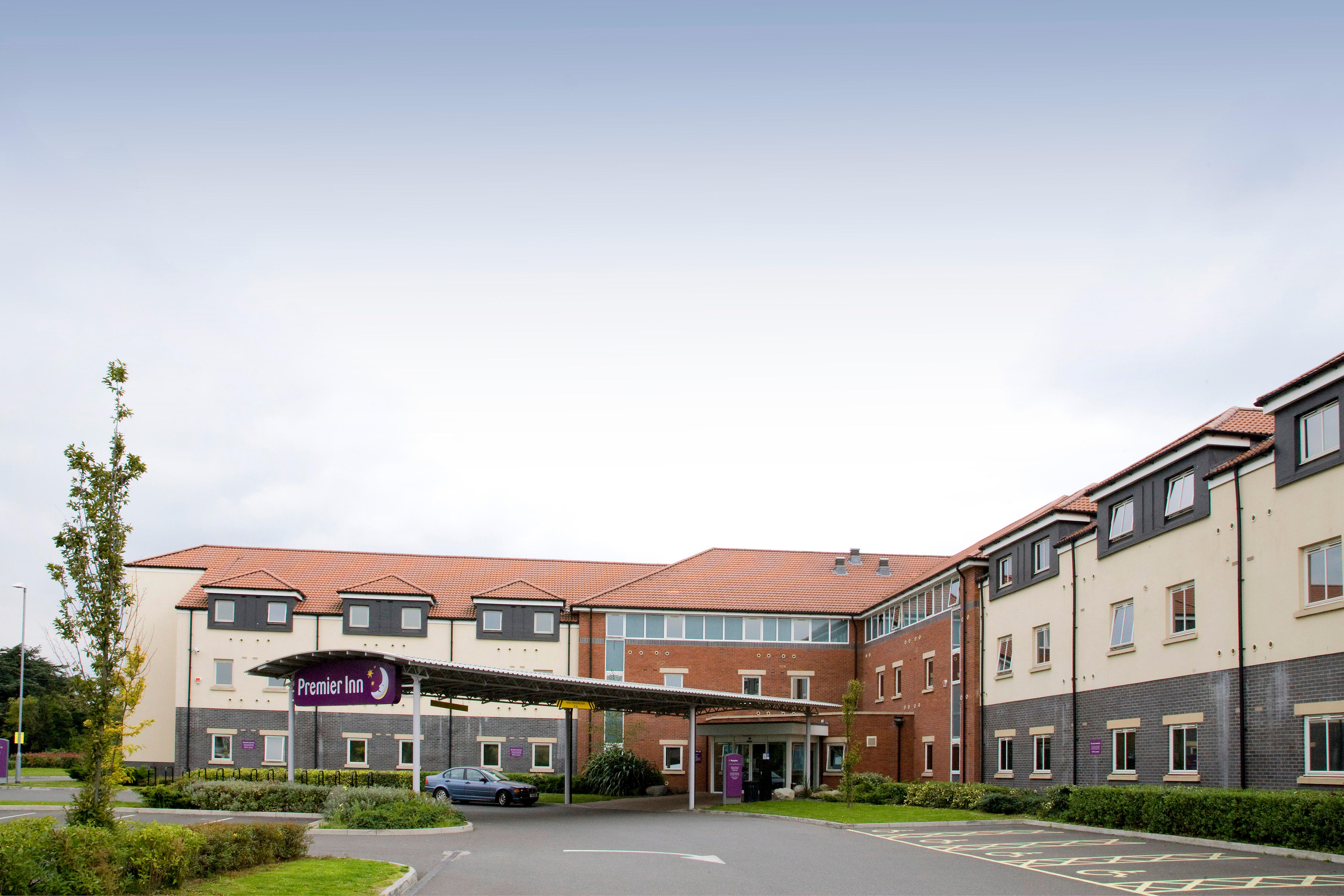 Premier Inn London Heathrow Airport (M4/J4) hotel Premier Inn London Heathrow Airport (M4/J4) hotel Heathrow 08715 278510