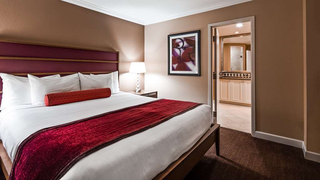 Best Western Plus Casino Royale–Center Strip
